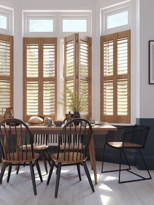 Choosing Between Window Shutters or Blinds